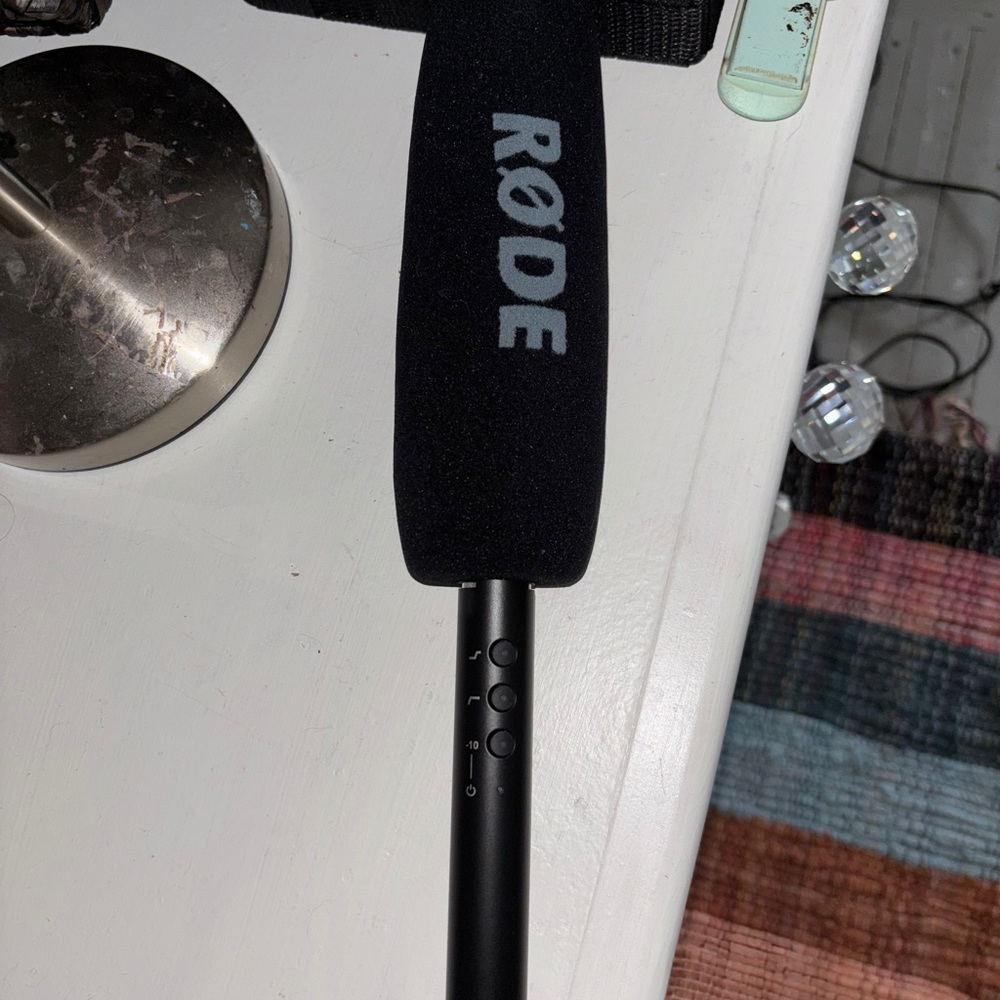 RØDE Black Microphone